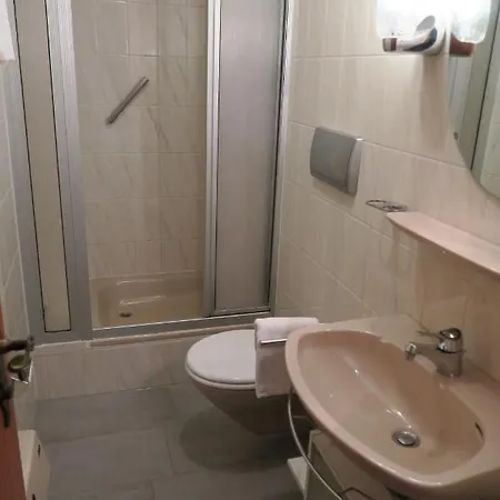 Tiroler Hof Hotel *